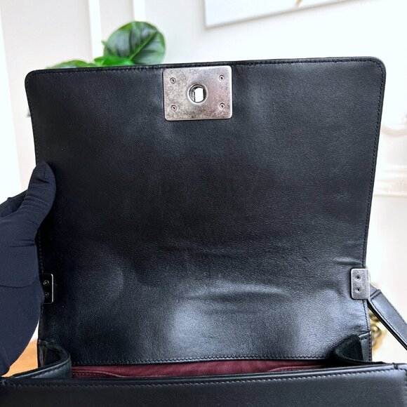 Authentic Chanel Old Boy Quilted Velvet Crossbody Bag 19944074 B0766 - Picture 12 of 16